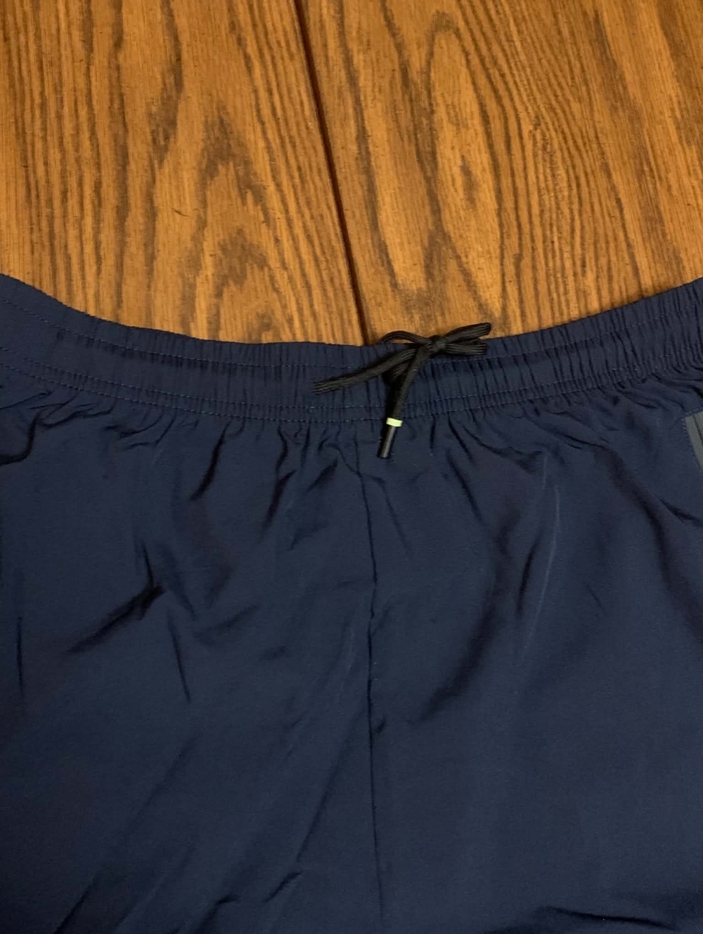 New Men's Navy Performance Athletic Shorts with Zipper Pockets - Picture 3 of 5